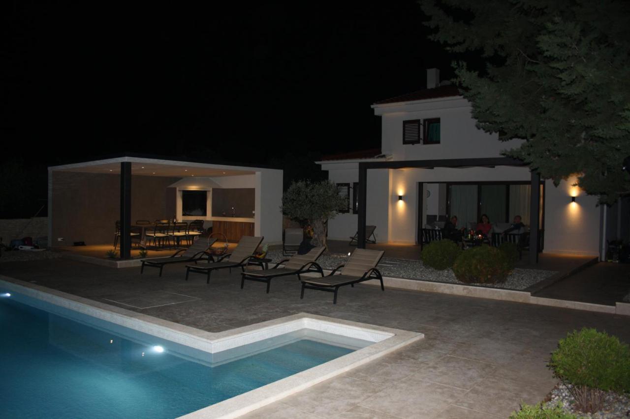 Villa Caprice - Krk Milohnici Luaran gambar
